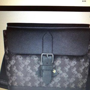 NWT HUDSON CROSSBODY WITH HORSE AND CARRIAGE PRINT